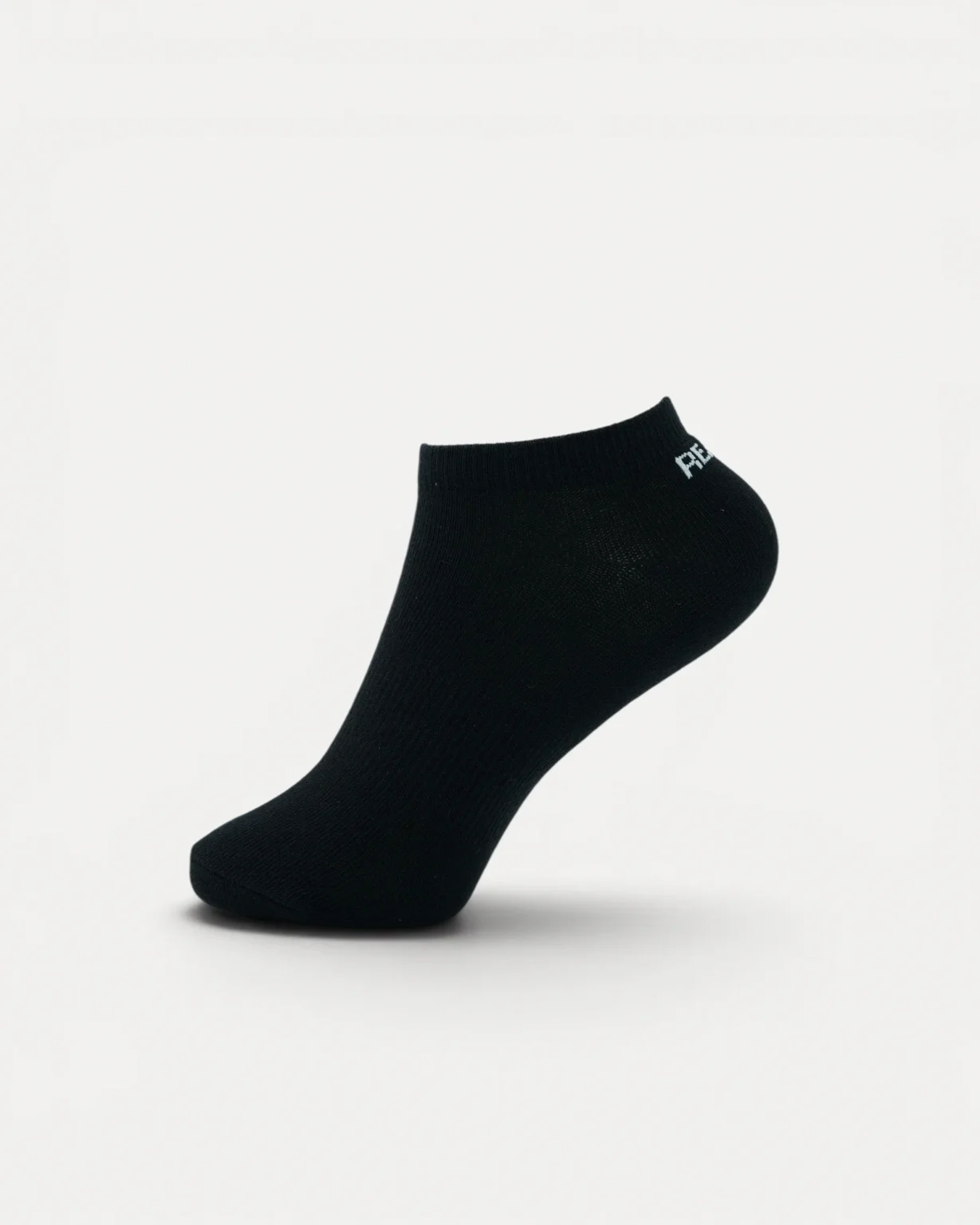 Realfit Ankle Socks in Midnight Black for training and everyday wear