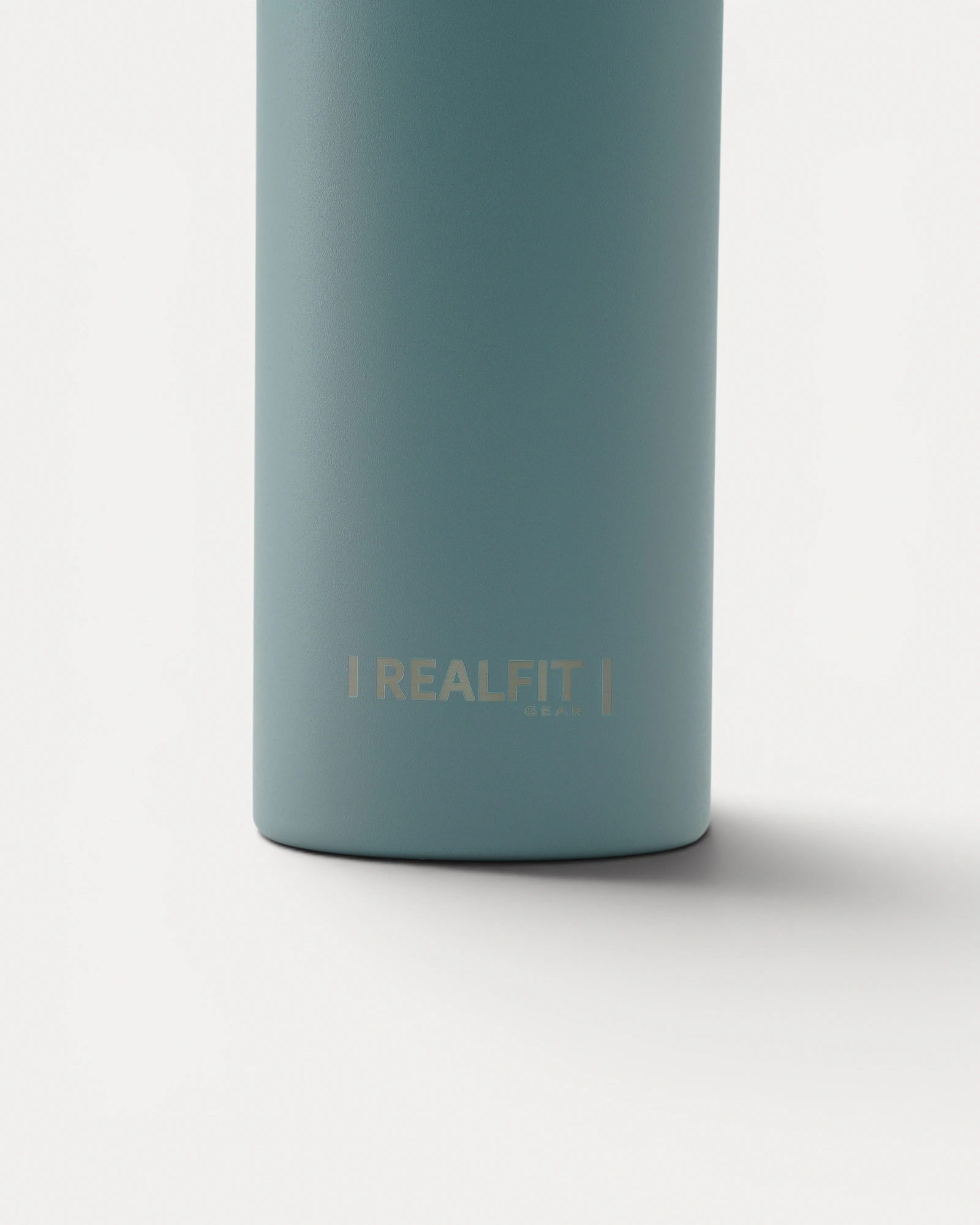 Close-up rear view of Realfit Storm stainless steel water bottle