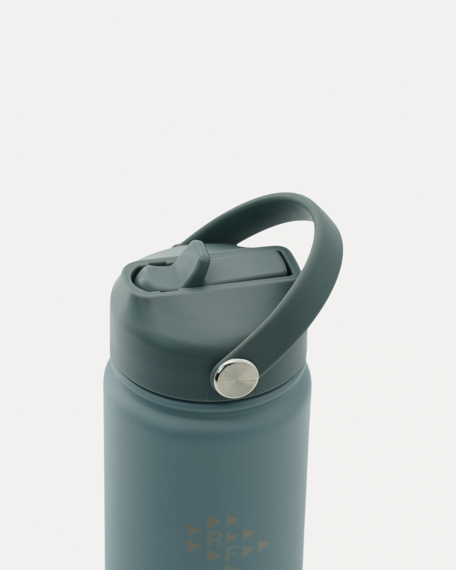 Realfit Storm water bottle with flip straw lid closed